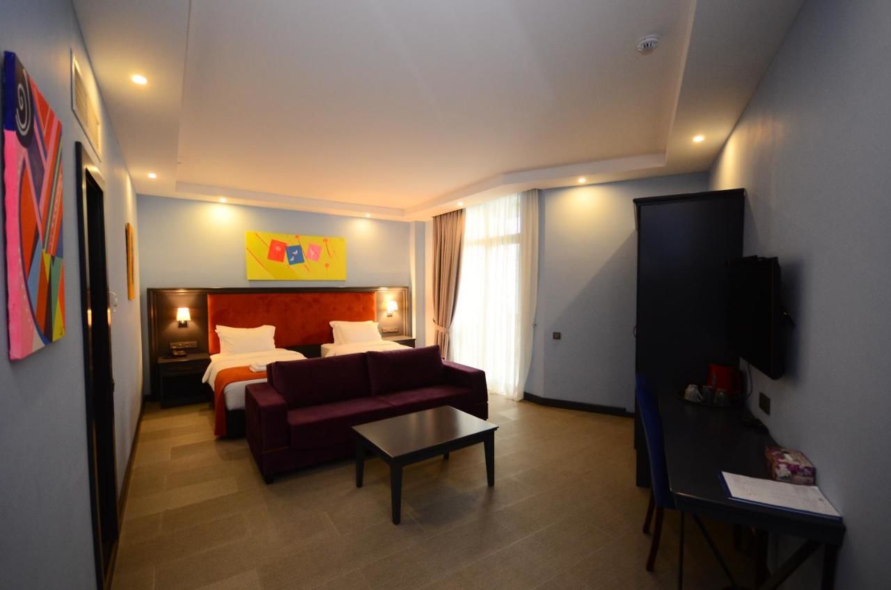 Отель BATUMI PALM HOTEL Батуми