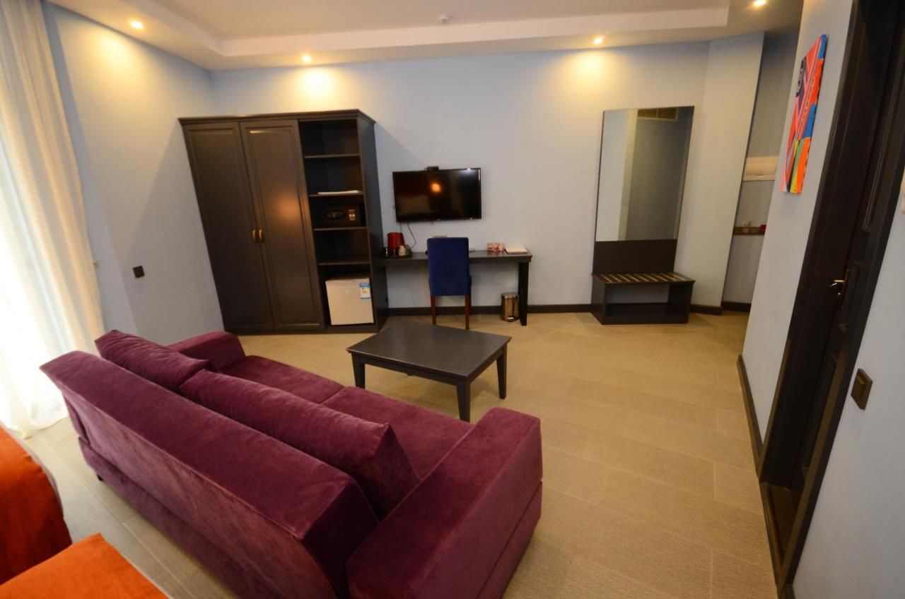 Отель BATUMI PALM HOTEL Батуми