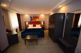 Отель BATUMI PALM HOTEL Батуми Улучшенный двухместный номер с 1 кроватью-7